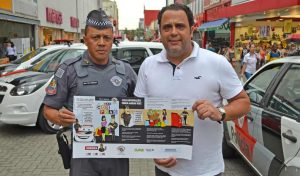 Polícia Militar faz campanha de prevenção a roubos no comércio com apoio da ACE